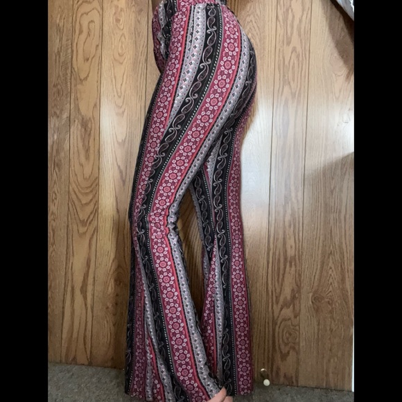 No Boundaries Multicolored Flare Leggings Lg - Picture 2 of 3